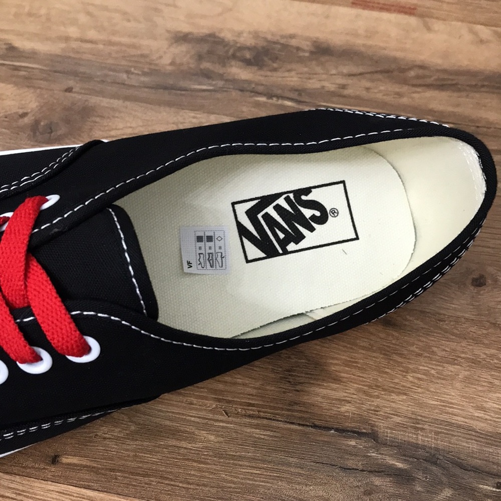 VANS AUTHENTIC BRAND NEW - Picture 6 of 14